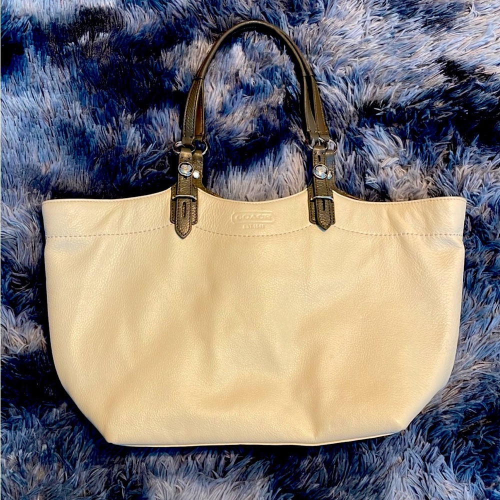 Vintage Leather Coach Purse/handbag